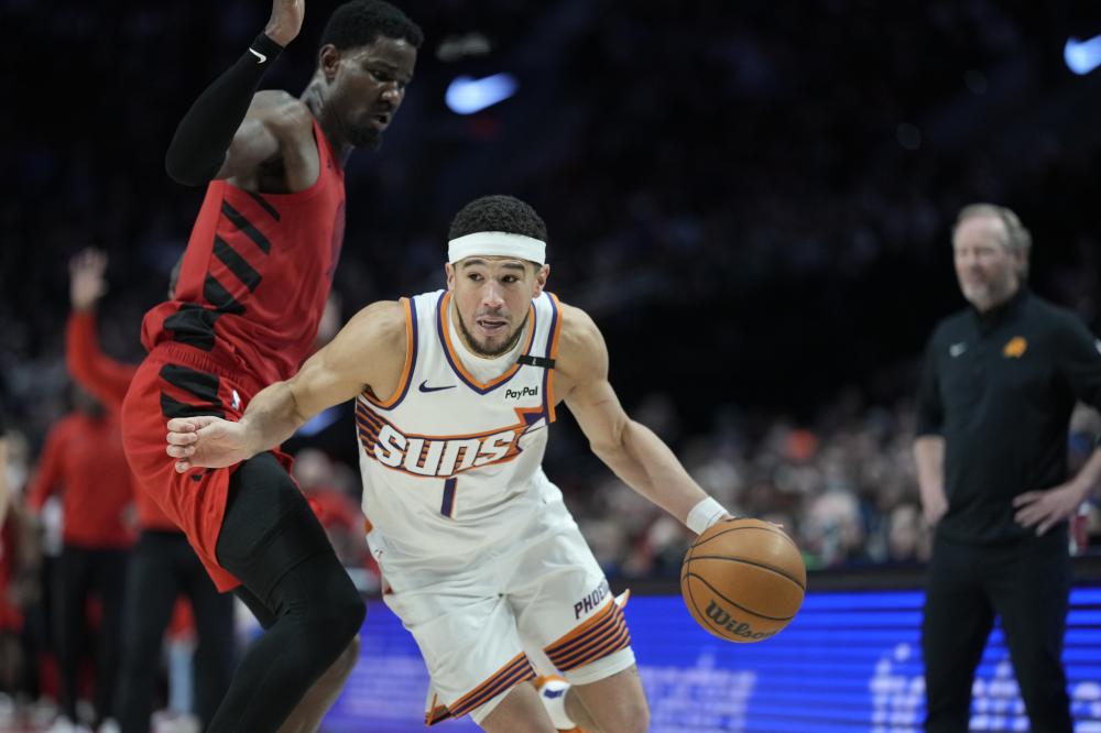 乔治娜身穿 乔治娜身穿