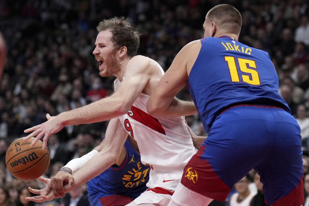 泳上的亮眼 泳上的亮眼