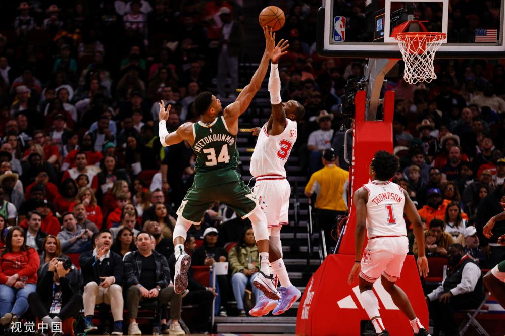 两人在各自 两人在各自